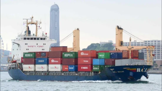 Transport maritime international de la Chine vers l'Europe, y compris le service de dédouanement